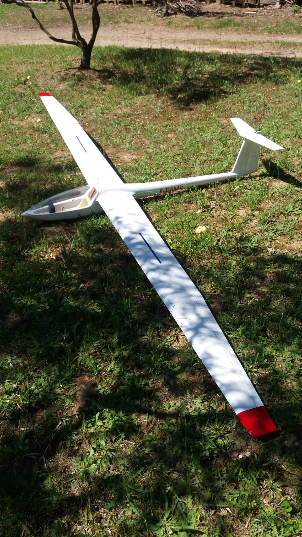 DG 100 FINI 05.jpg