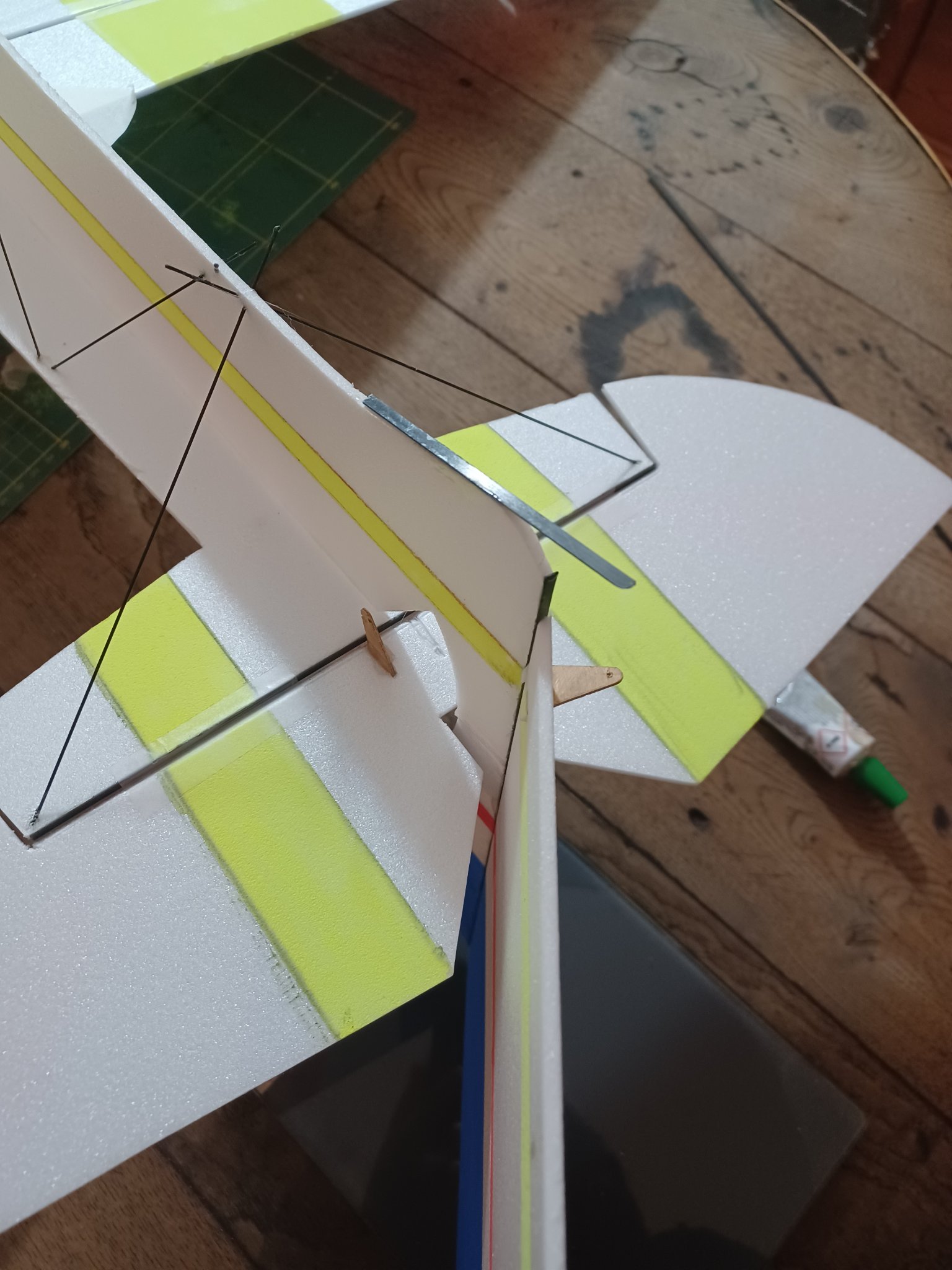 guignols derive et profondeur.jpg