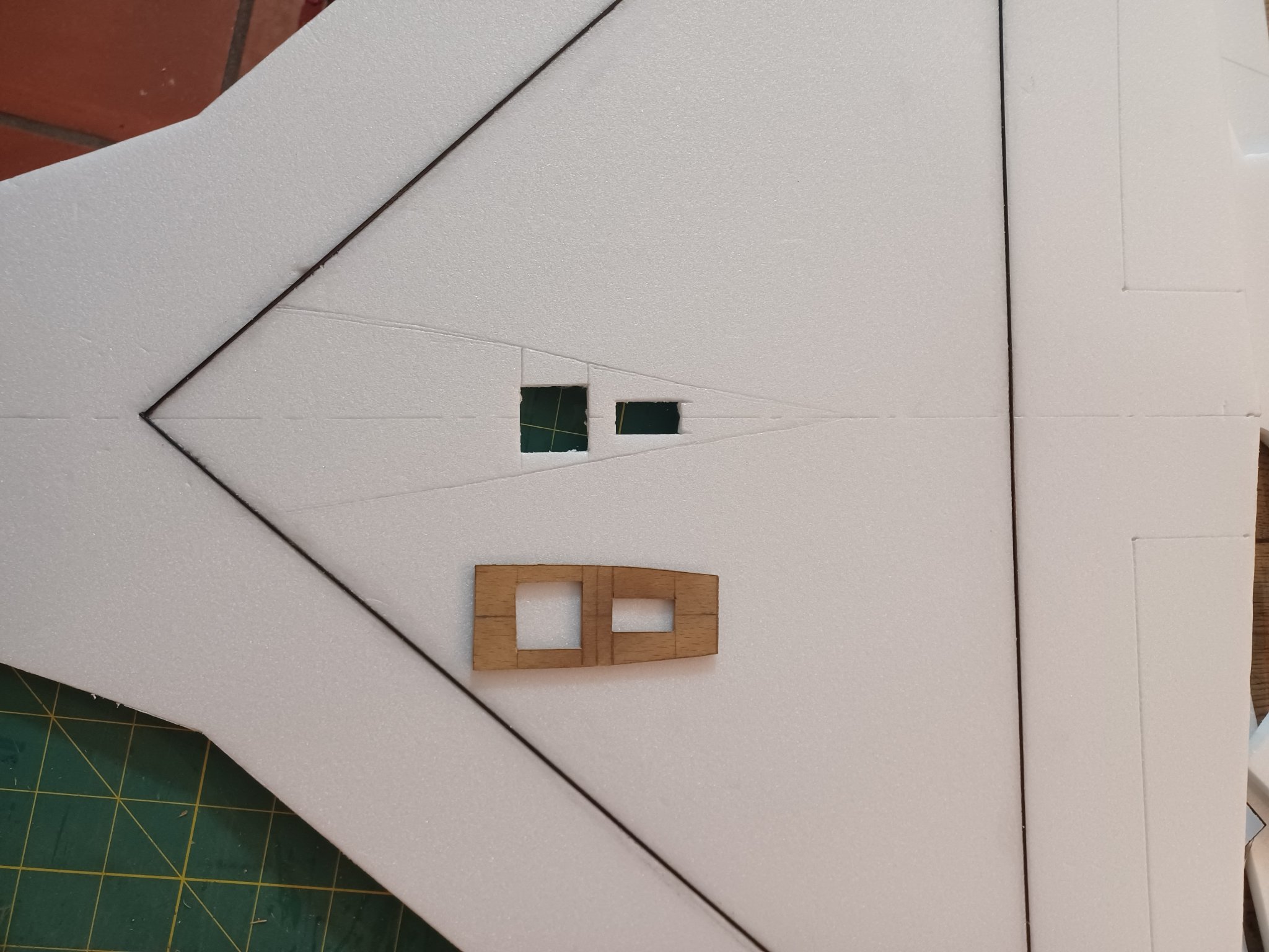 support servo direction et ailerons.jpg