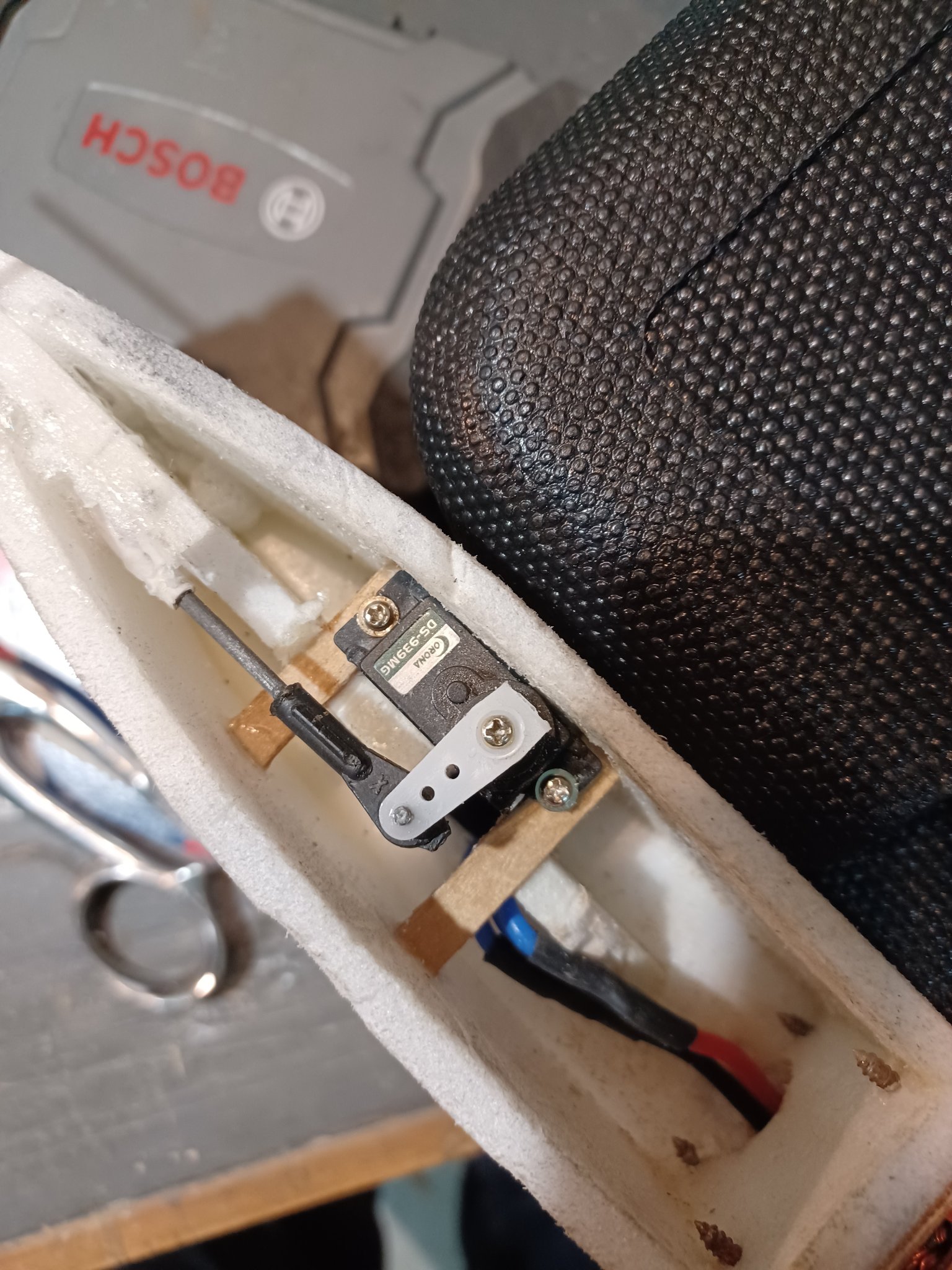 commande servo profondeur interieur .jpg