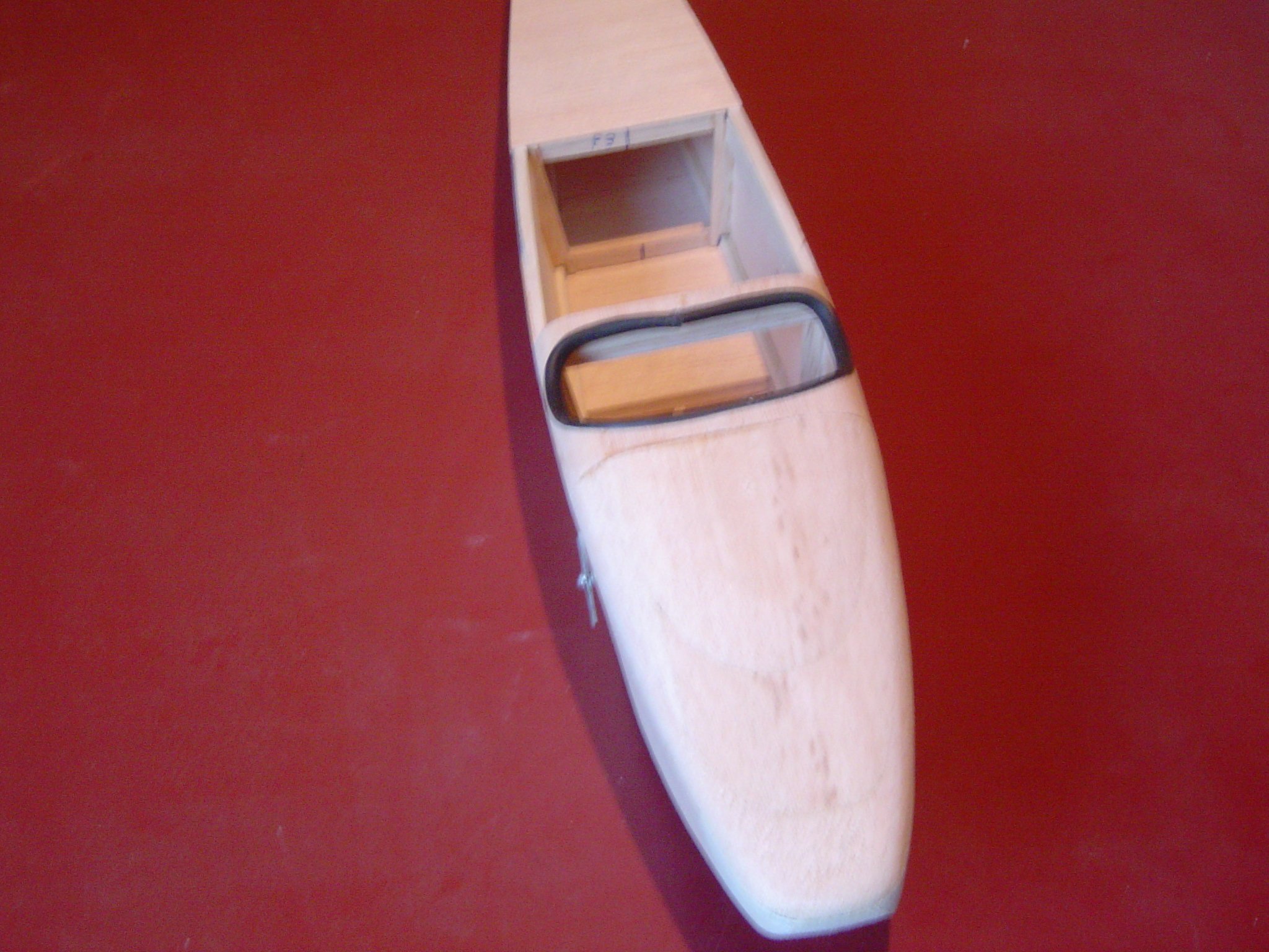 fuselage avec cocpit.JPG