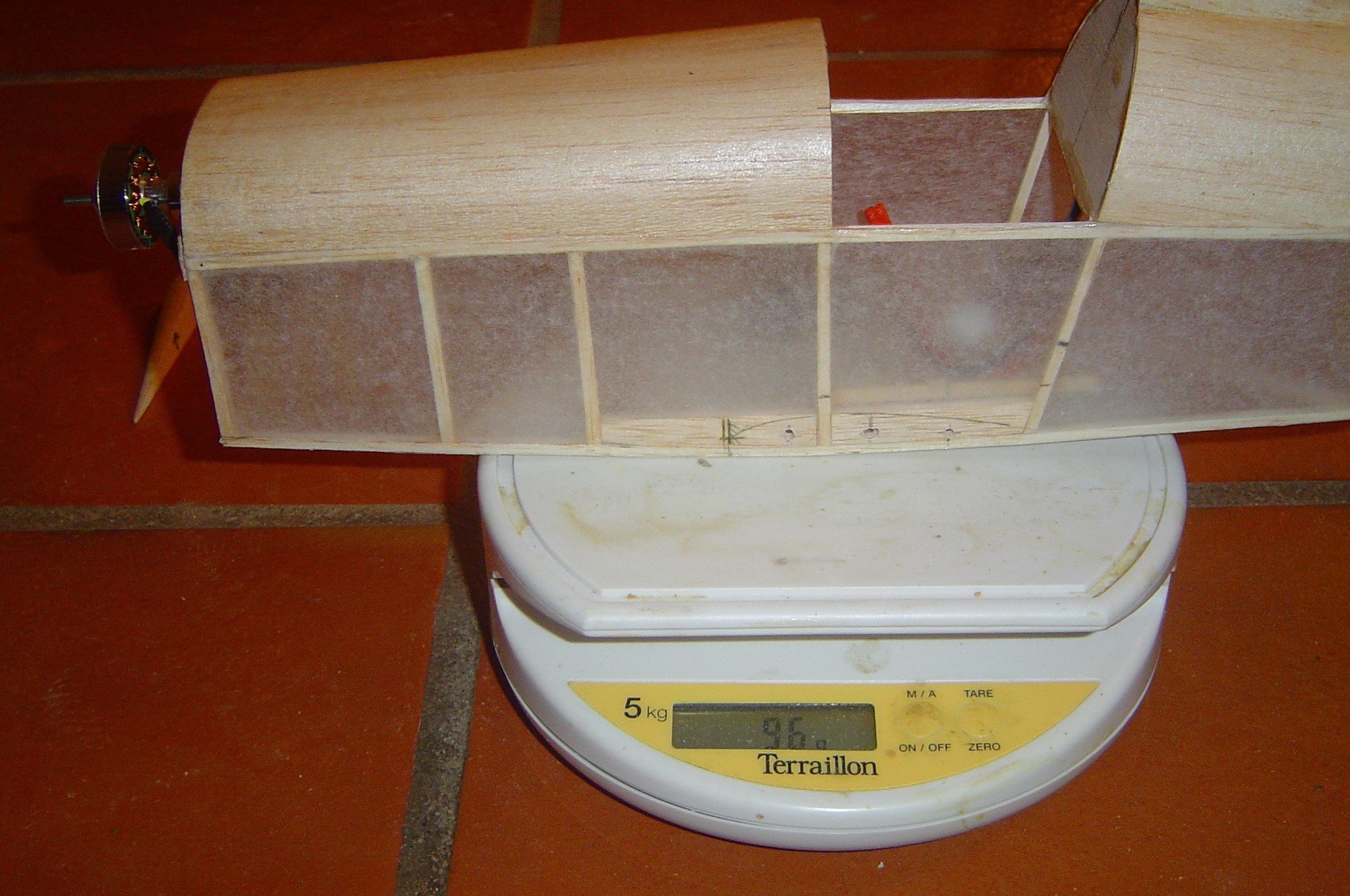 poids fuselage fini.JPG