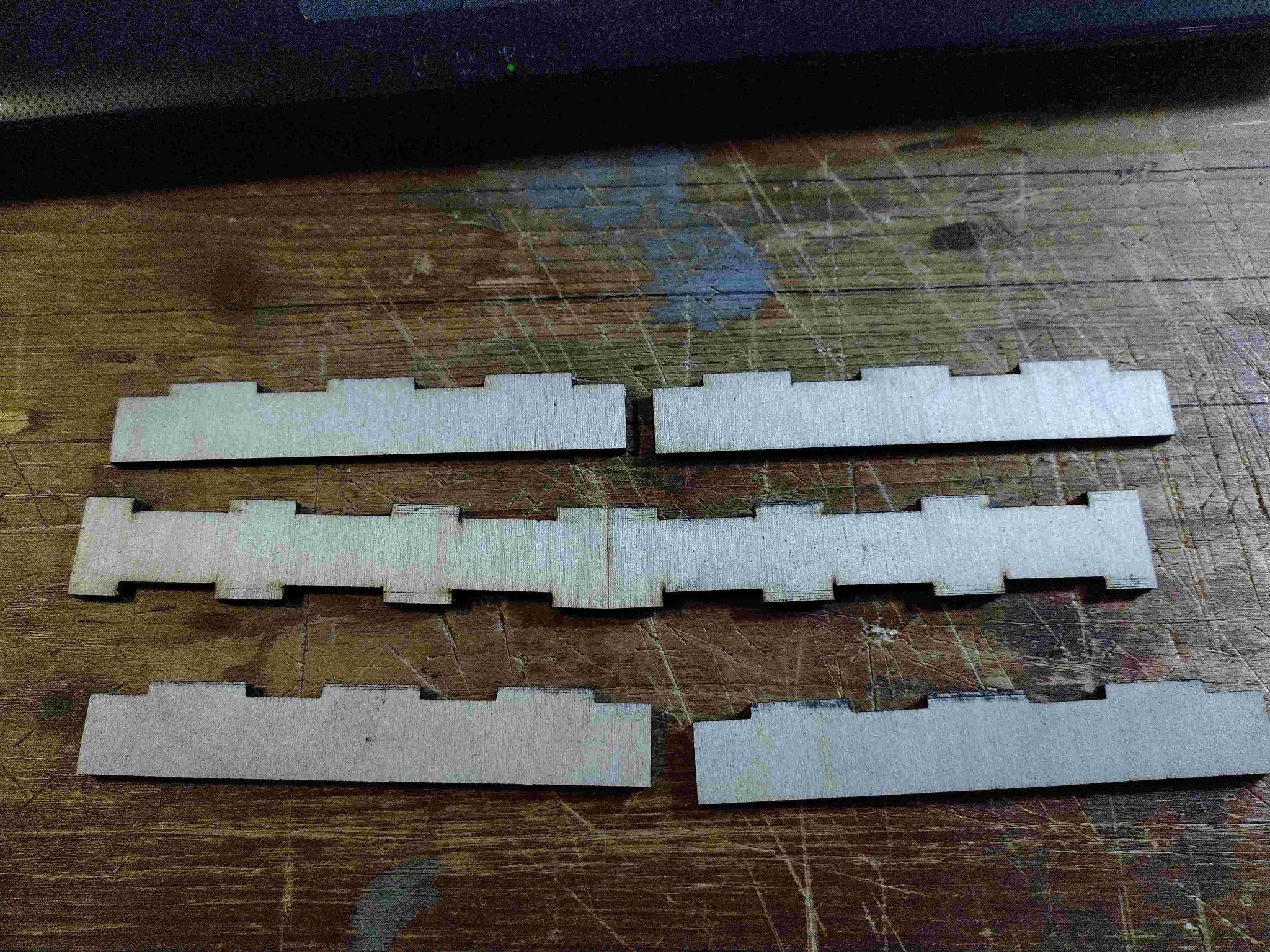 découpe pièces caisson.jpg