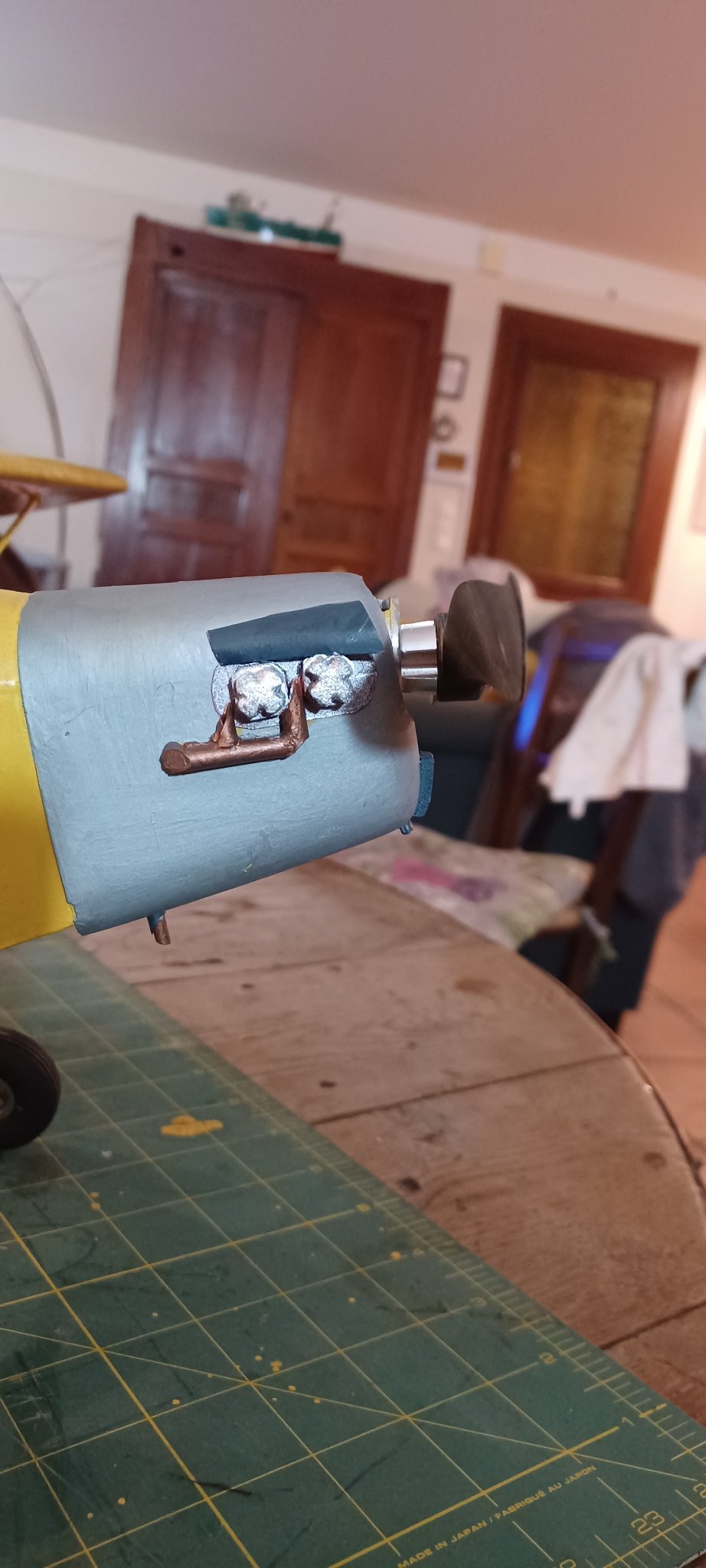 modele fini 4 moteur.jpg